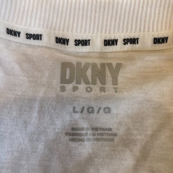 NWT DKNY Women's Logo Sport White Tank Top Tee - Picture 3 of 10